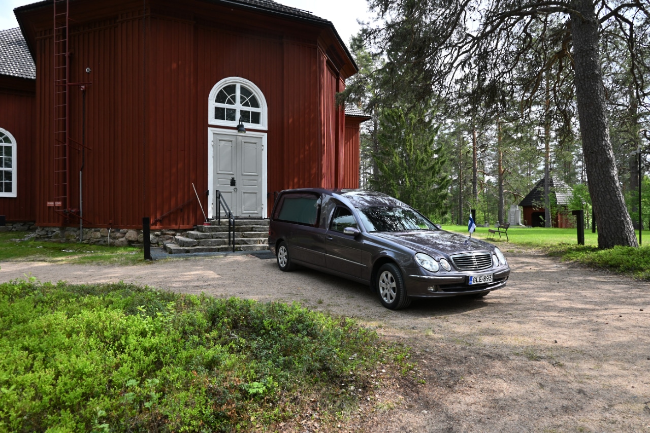 Vainajan saatto.